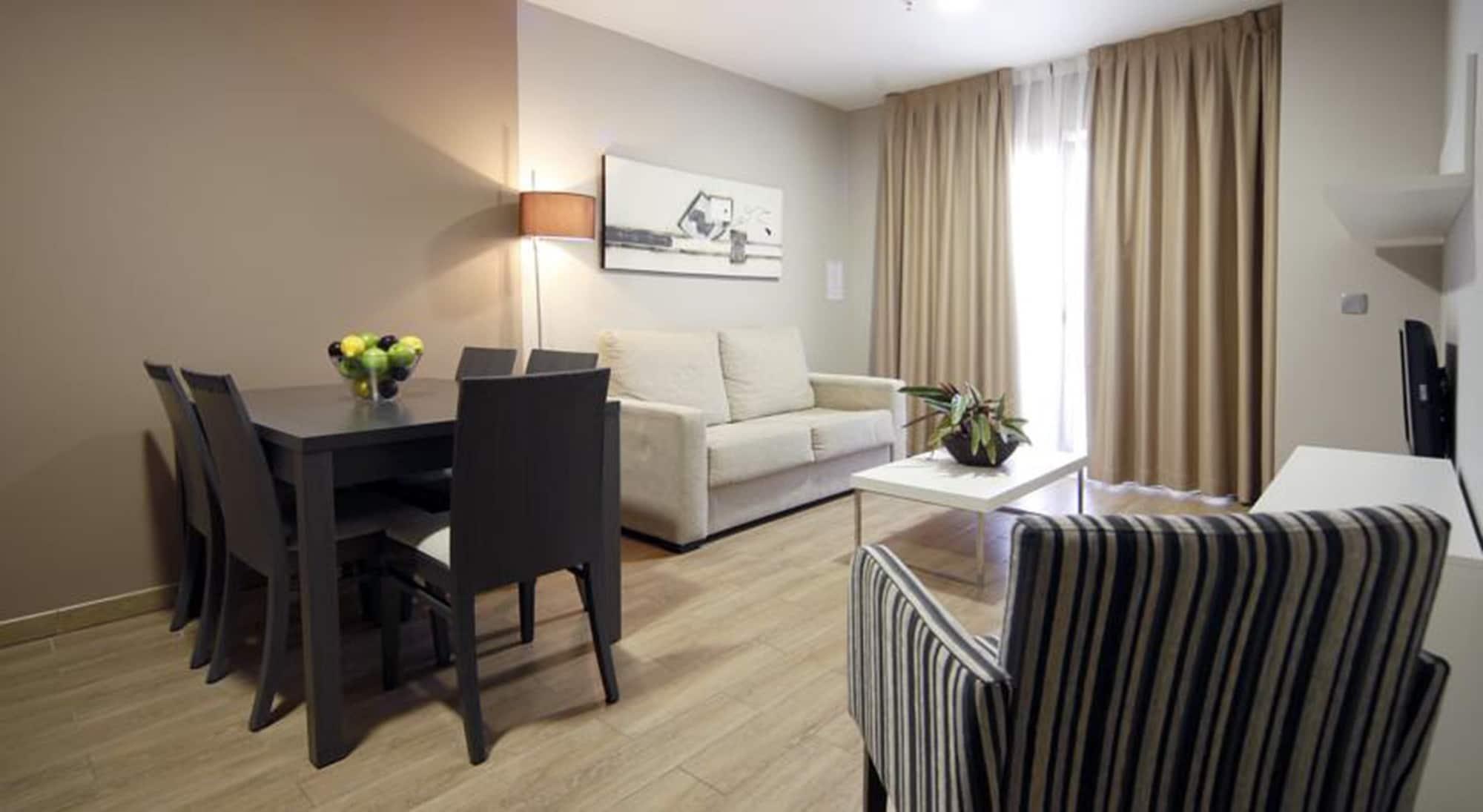 Apartahotel & Spa Jacetania Jaca Buitenkant foto